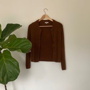 chesnut brown ribbed sweater 🐻